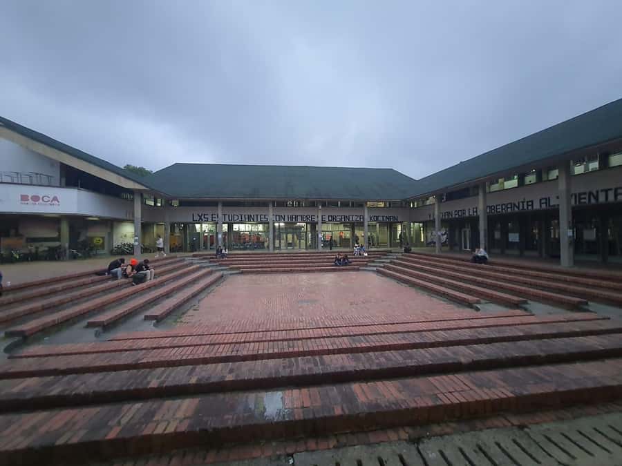 Anti-tour Bogotá - A half-day that feels like Bogotá, not a checklist