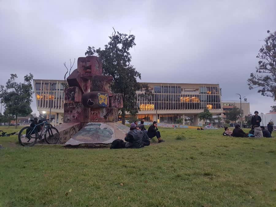 Anti-tour Bogotá - TransMilenio Gold Museum and the smart use of transit