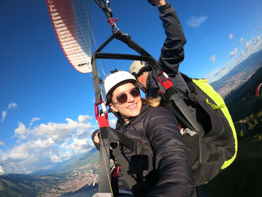 Bello: Paragliding in Medellín - From El Voladero to San Félix: where the day starts
