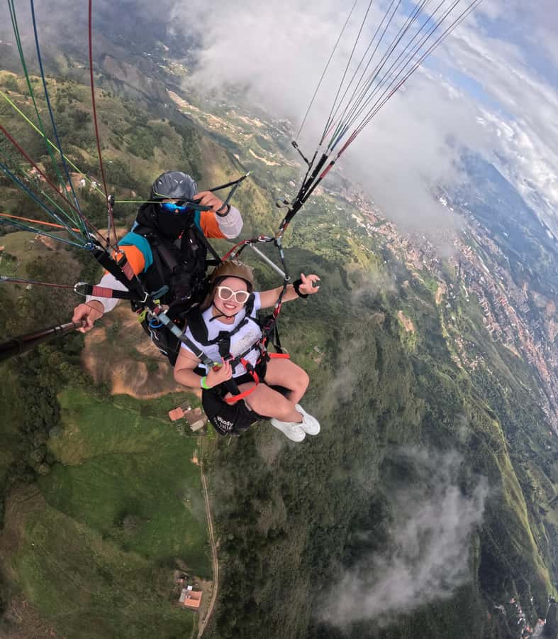 Bello: Paragliding in Medellín - The San Félix arrival moment, plus snacks and a scenic drive