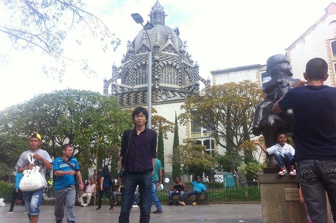 Best Full Day Private Medellin City Tour and Botero´s Plaza - Parque Arví: nature time with included entry