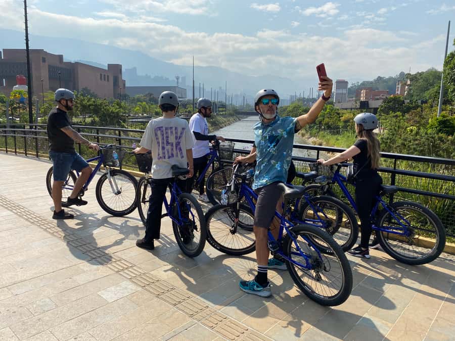 Bike Tour Medellin with Snacks and Local Beer - Conquistadores pass-by: reading the city through the streets