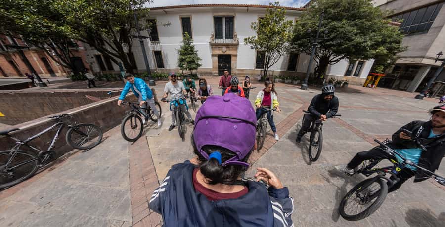 Biking in Full Color: Urban Art Bike Tour - How Ciclovía Sundays and Bike Lanes Change the Experience