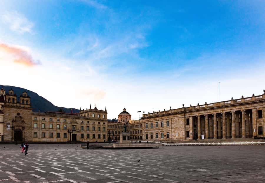 Bogotá: City Tour with Monserrate Hill, transfers and guide - Who should book, and who might skip this one