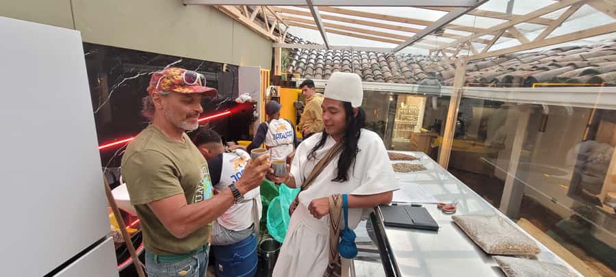 Bogota: Coffee Tasting, Roasting, Filtration & Espresso Tour - The roasting experience: where coffee flavor starts to change