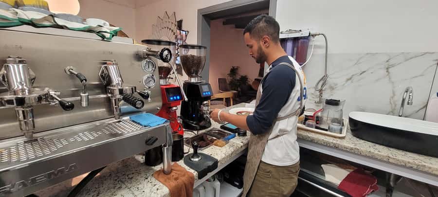 Bogota: Coffee Tour, Filtration and Espresso Experience - Espresso Training at the Machine (Crema and Balance)