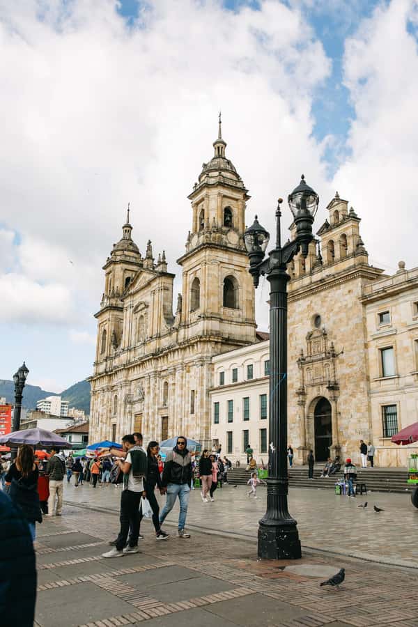 Bogotá: Express Tour with Private Guide and Transportation - Plaza de Bolívar: The Fast Finale That Still Feels Like Bogotá