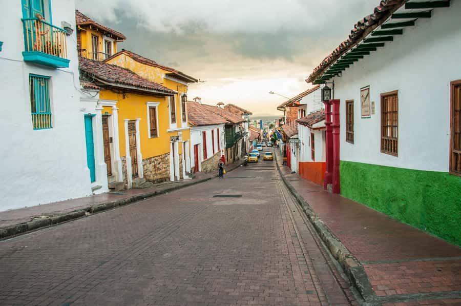 Bogotá: Grand City Tour with Monserrate, Usaquén and Lunch - Gold Museum and Botero Museum: artifacts, art, and smart weekday swaps