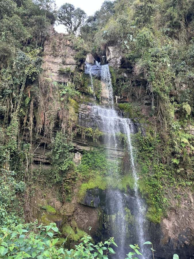 Bogota: Hike to La Chorrera Waterfall, El Chiflón and Guadalupe Hill - Getting out of Bogota fast: the Choachí drive