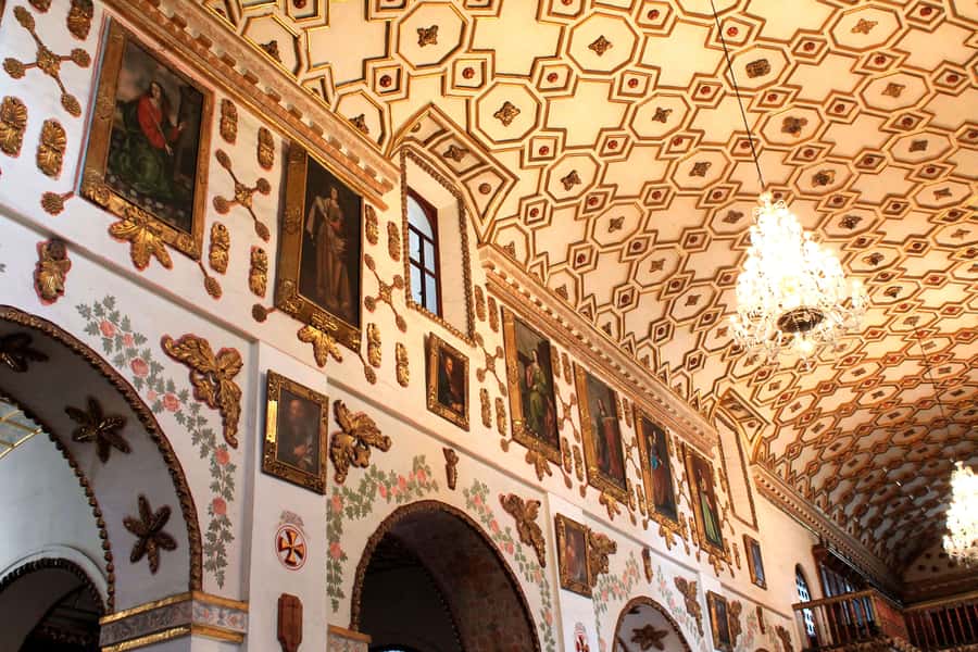 Bogota: La Candelaria Highlights Walking Tour - Meeting at Café Pasaje, Then Finding the Story at Plazoleta del Rosario