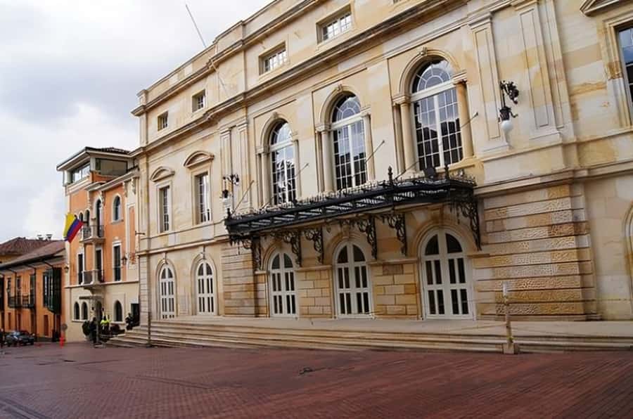 Bogota : Must-See Sites Walking Tour With a Guide - Chorro de Quevedo Square: Where Stories Start