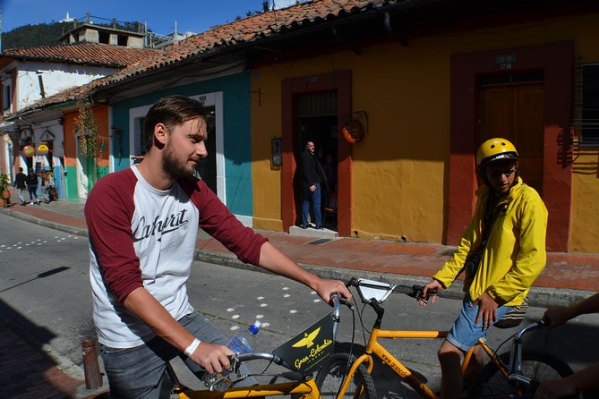 Bogotá Private Bike Tour with Transportation - Plaza Cultural de la Santamaría: graffiti, social issues, and street reading