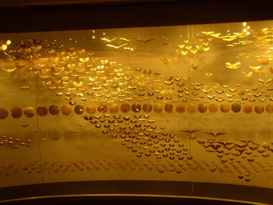 Bogotá: Private Candelaria Walking Tour and Gold Museum - A 4-hour Bogotá combo: Gold Museum, then La Candelaria
