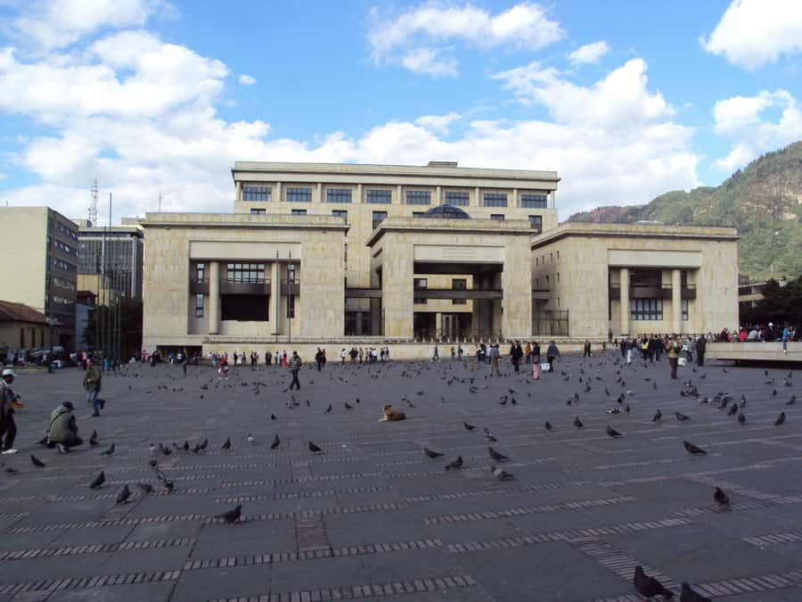 Bogotá: Private Candelaria Walking Tour with Gold Museum - Price and value: is $63 per person reasonable?