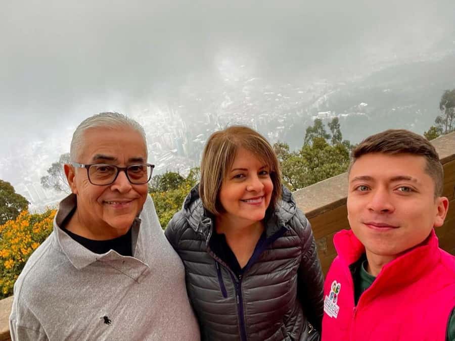 Bogotá: Private City Tour, Monserrate, Emerald and Botero - La Candelaria Walk and the Botero Museum in the Middle of the City