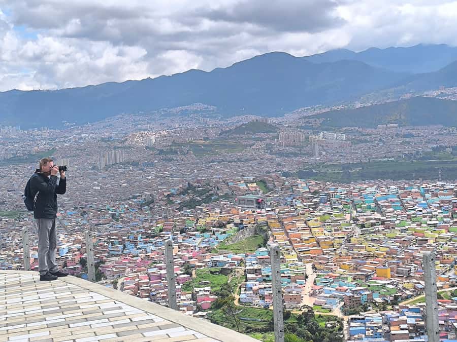 Bogotá´s Barrios: El Paraíso Favela Tour with Cable Car - Price and value: what you get for $78 per person