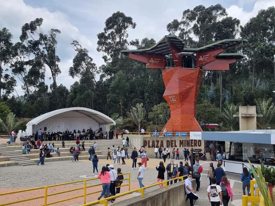 Bogotá: Salt Cathedral & Lake Guatavitá Tour with Lunch - A Typical Colombian Lunch, Included for a Reason