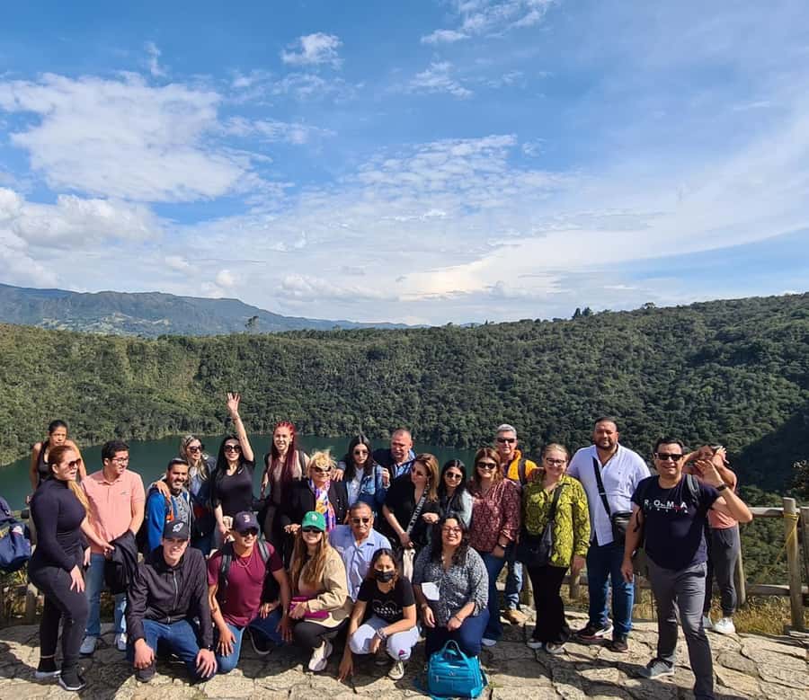 Bogotá: Salt Cathedral & Lake Guatavitá Tour with Lunch - Price and Value: What $180 Gets You (and What It Doesn’t)