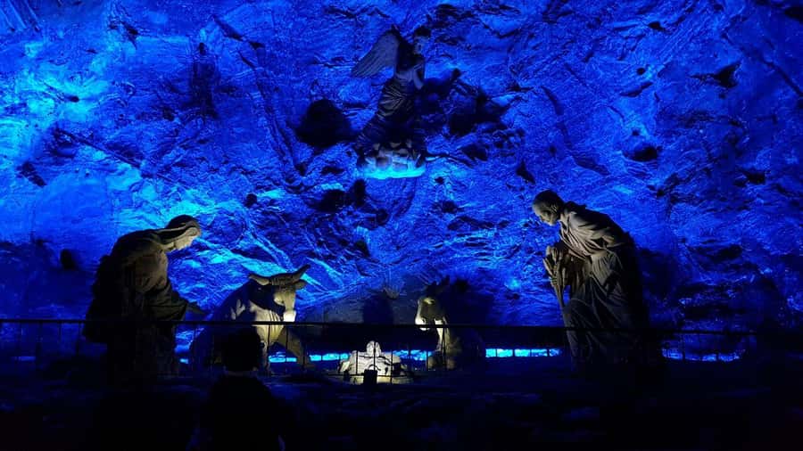 Bogota: Salt Cathedral of Zipaquira Private daily Trip - Zipaquirá town break: colonial streets, photos, and a short shopping window
