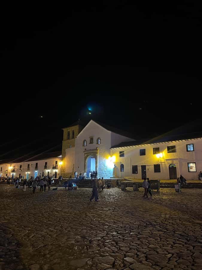 Bogota: Tour to villa de Leyva raquira casa terracota & more - Mano del Artesano viewpoint: the photo moment before the ride back