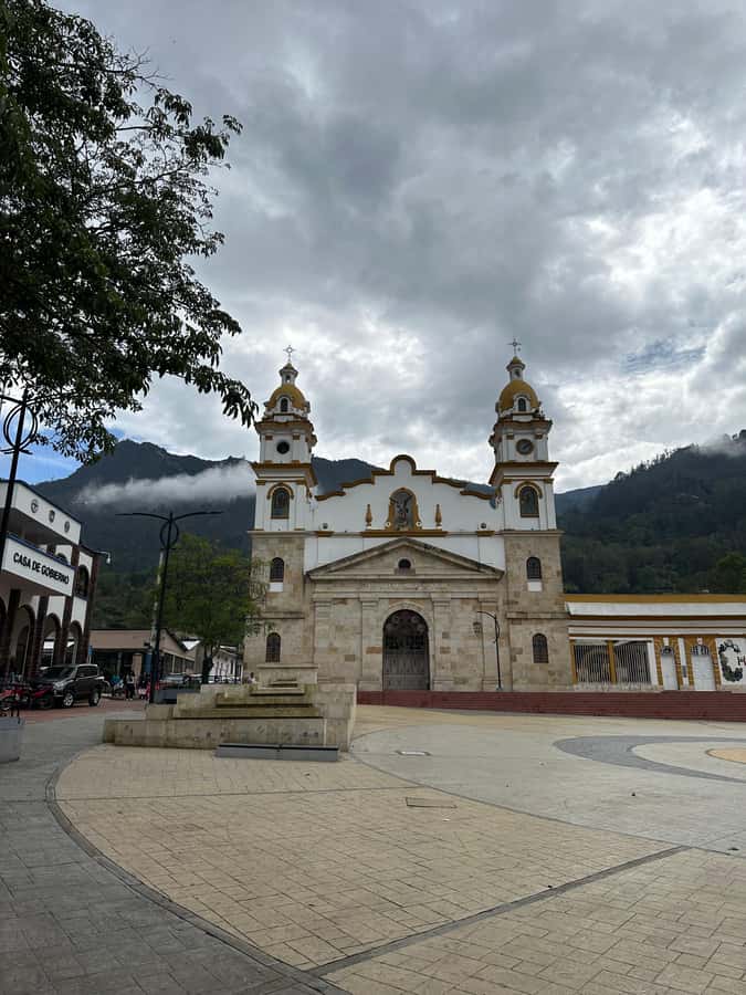 Bogotá: Visit Colombia's Highest Waterfalls & Guadalupe Hill - Should You Book This High Waterfall Day?