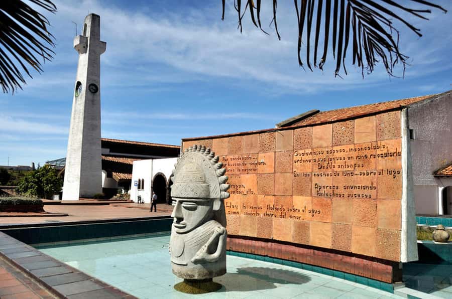 Bogota: Zipaquira, Salt Cathedral & Lake Guatavitá Tour - The Guide Makes It Work, Especially for English Speakers