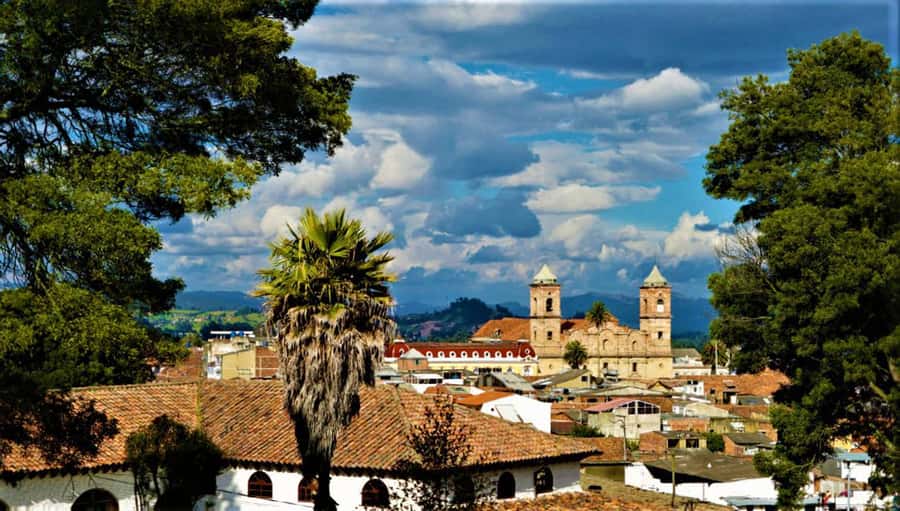 Bogota: Zipaquira, Salt Cathedral & Lake Guatavitá Tour - Private Group Value: Comfort, Time, and Less Hassle