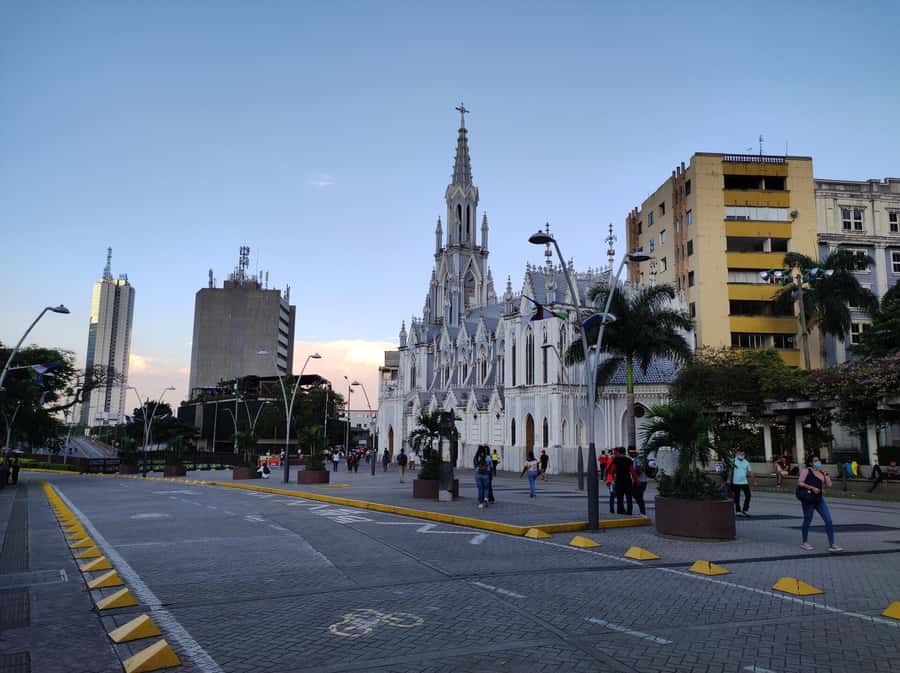 Cali: Cristo Rey, Tertulia Museum & Downtown Cali City Tour - Cristo Rey Skyline Views That Set the Tone for Cali