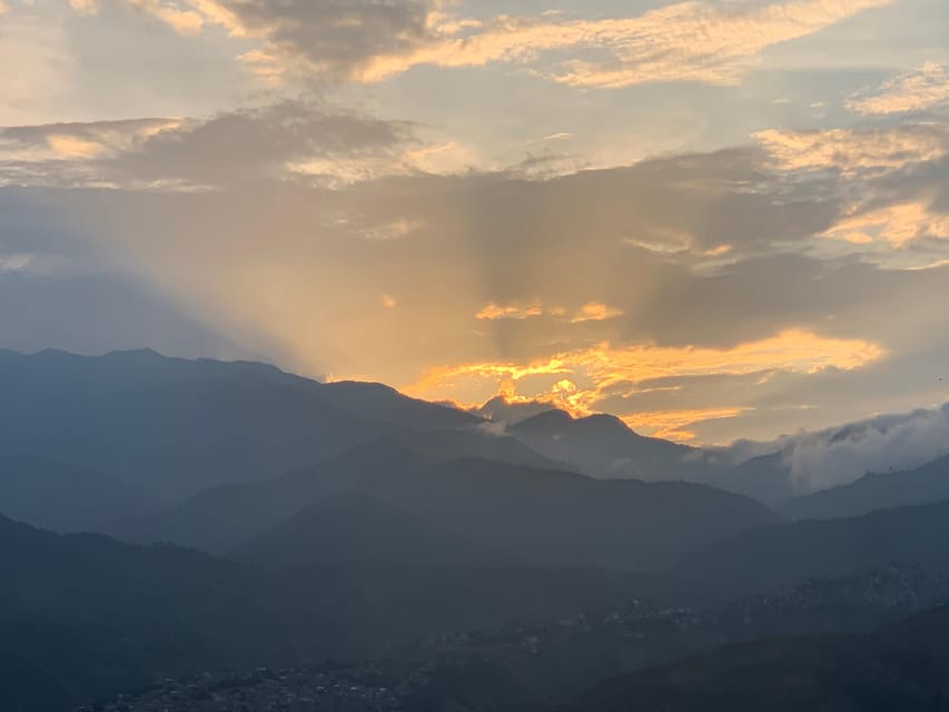 Cali: TRES CRUCES - Cali's most popular hike and monument - Sunset viewpoint, then the shift into night hiking