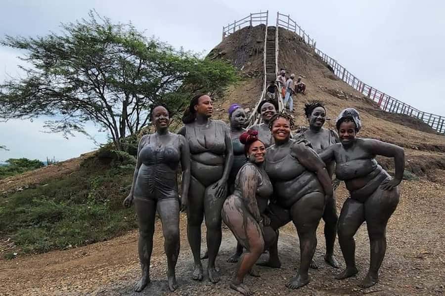 Cartagena: 4 Hour Private Tour to Totumo Mud Volcano - Inside the volcano crater: the staircase, the pit, and the mud crew