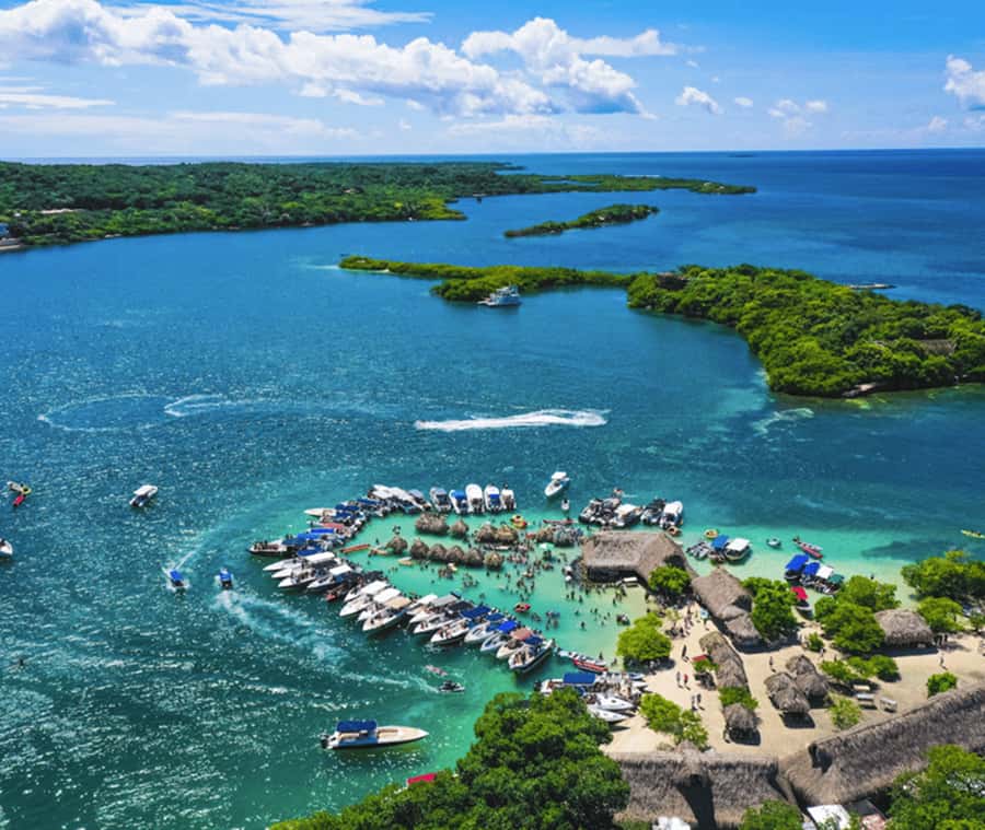 Cartagena: 4 Island Day Trip by Boat and Caribbean Lunch - A Fast 6 Hour Island Circuit From Cartagena