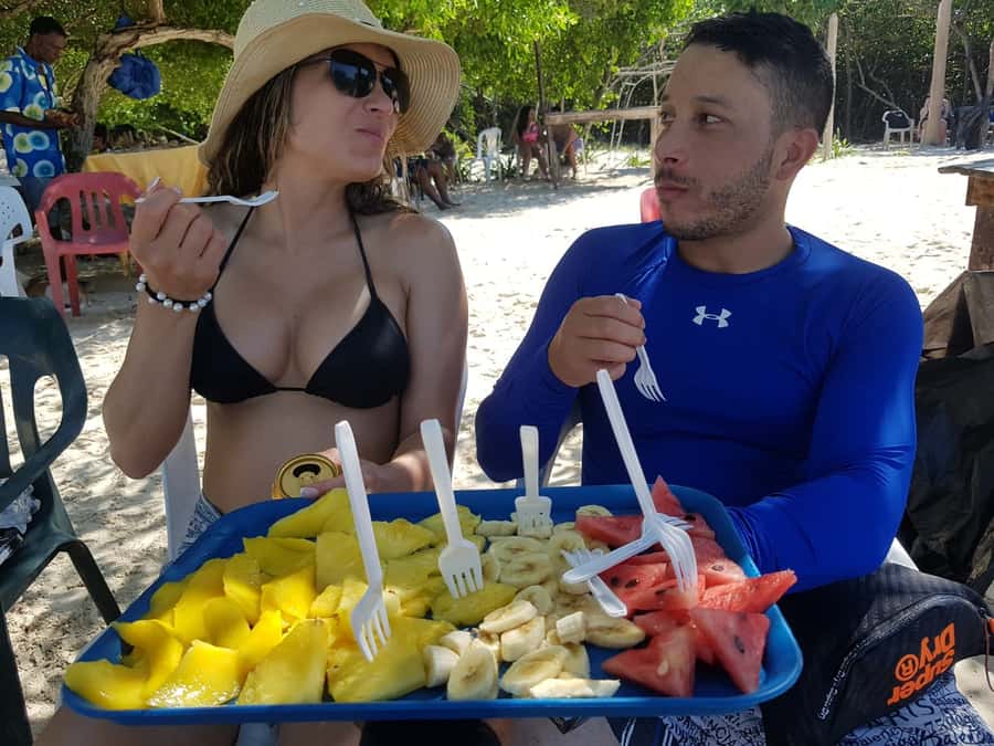 Cartagena: 5-Island Trip by Boat with Lunch and Snorkeling - A Powerboat Day Across Cartagena’s Water Playground