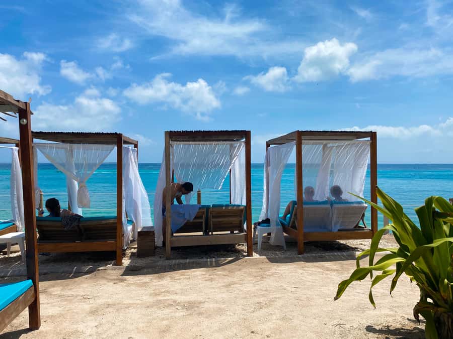 Cartagena: 5-Island Trip by Boat with Lunch and Snorkeling - Rosario Islands Time: Isla Grande Snorkeling in Clear Water