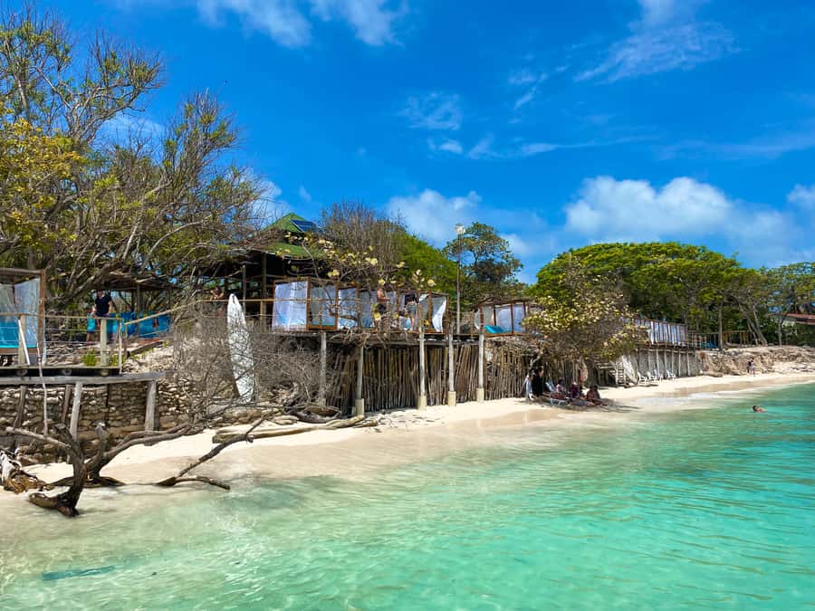 Cartagena: 5-Island Trip by Boat with Lunch and Snorkeling - Playa Tranquila Lunch: Beach-Club Eating That Breaks Up the Day