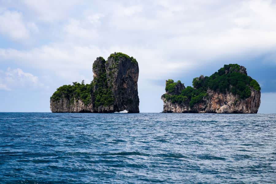 Cartagena: 5 Islands Boat Tour with Lunch, Snorkeling, & Bar - Agua Azul Island, clear water time, and a night plankton light show