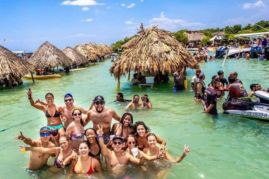 Cartagena: 5 Islands Premium Tour with Lunch and Snorkeling - Meeting Point, Pickup Zones, and the One Timing Trick