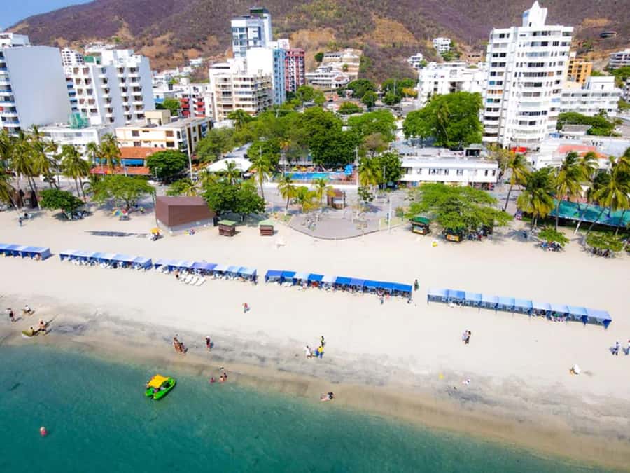 Cartagena: Barranquilla and Santa Marta All-Inclusive Tour - Rodadero beach time with a real lunch, not just a snack