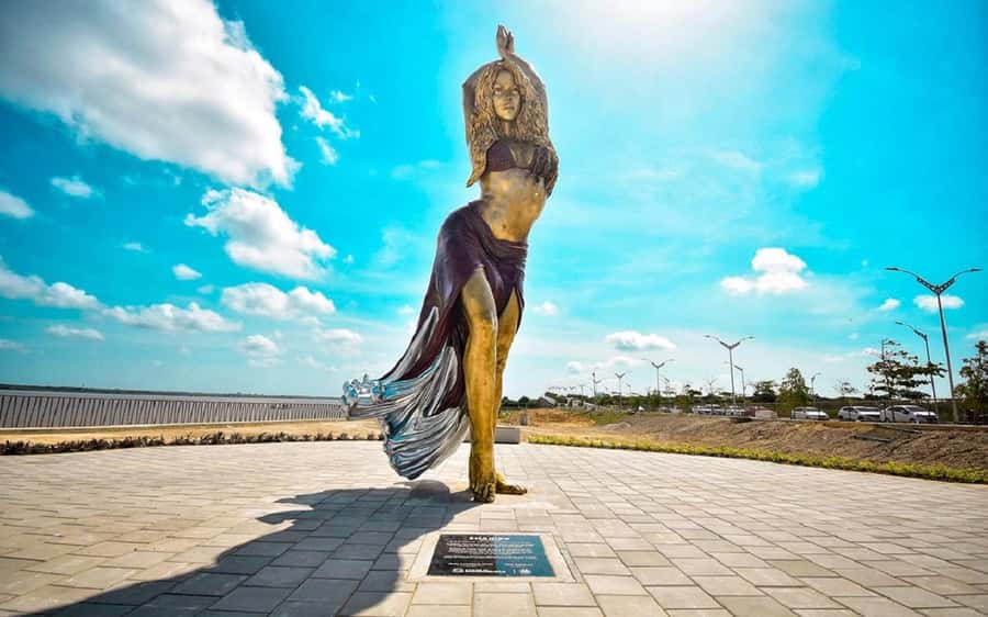 Cartagena: Barranquilla and Santa Marta BILINGUAL GUIDE - Crossing the Magdalena on the Alberto Pumarejo Bridge