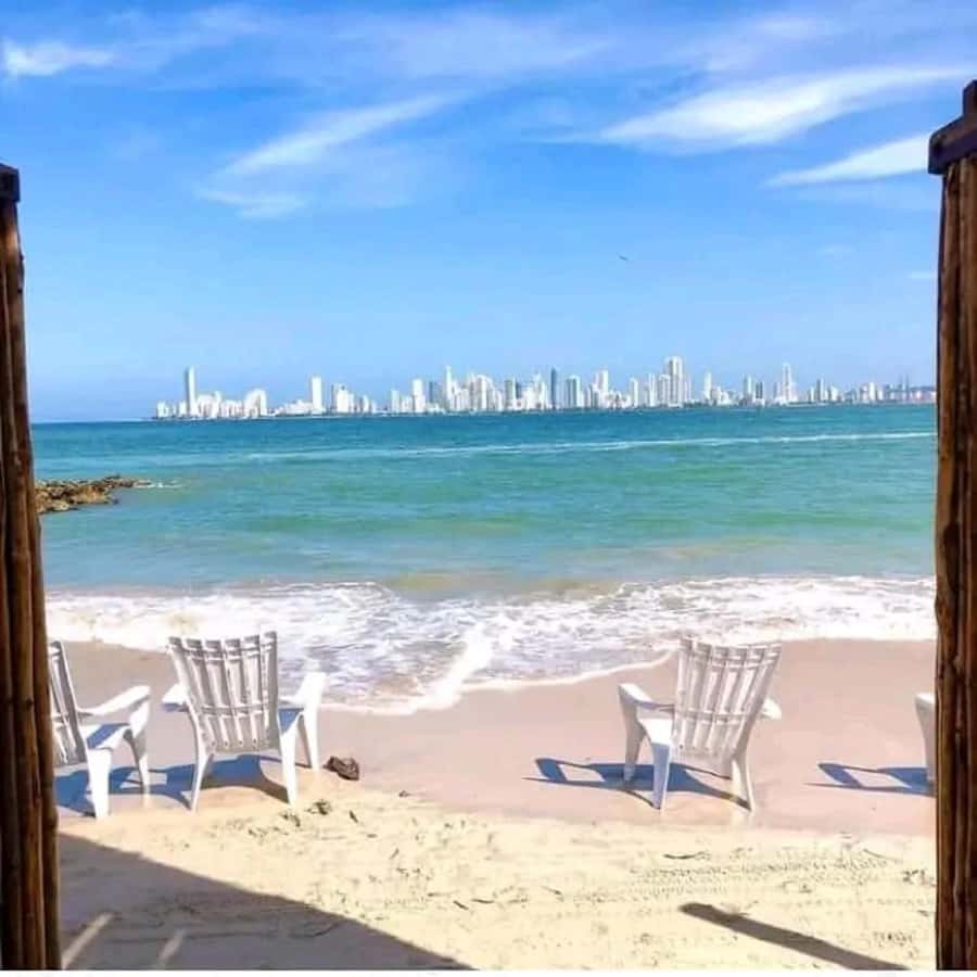 Cartagena: BEACH DAY ON TIERRA BOMBA ISLAND PUNTARENA - Boca Grande Meeting Point, Then Off in a Speedboat (No Hotel Pick-Up)
