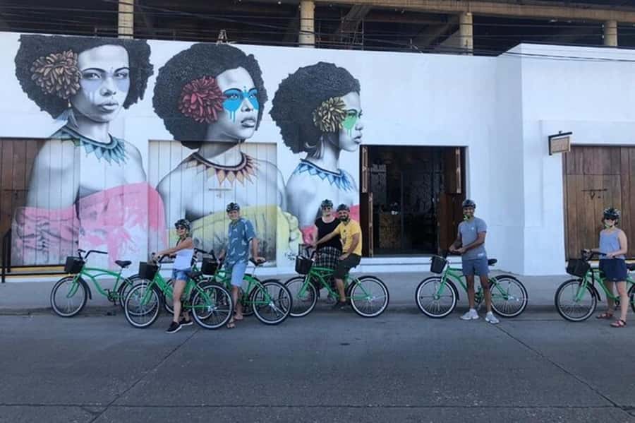 Cartagena: Bike rental 1 hour to 24 hours - Centro Histórico Stop: Photo Breaks and Easy City Flow