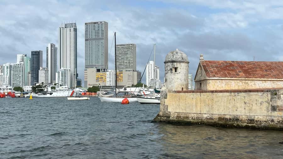 CARTAGENA: BIKE RIDE WITH LUNCH AT BOURDAIN'S FAVORITE SPOT - Key Points You Should Know Before You Go