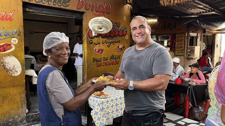 CARTAGENA: BIKE RIDE WITH LUNCH AT BOURDAIN'S FAVORITE SPOT - Getsemaní by Bike: History You Can Feel in the Streets