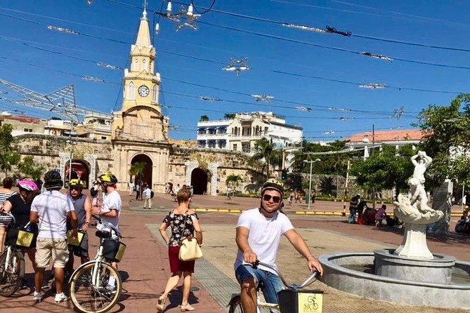 Cartagena Bike Tour - Safety on two wheels: traffic, pedestrians, and the guide’s tactics