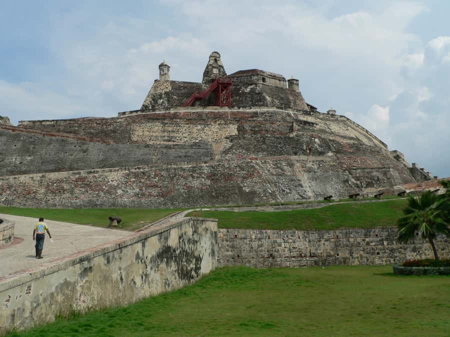 Cartagena: BILINGUAL CITYTOUR + SAN FELIPE CASTLE & Old city - Castillo San Felipe de Barajas: what included entrance really changes