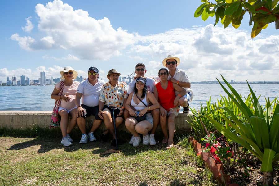 Cartagena: CITY TOUR IN ENGLISH, Old city, Monuments, Castle - How Pickup and Meeting Points Work in Cartagena