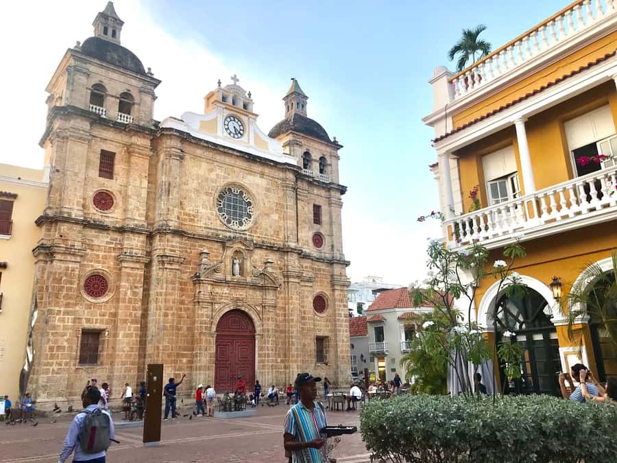 Cartagena City Tour with San Felipe Castle & Old Town Walk - First stop: Castillo de San Felipe and the logic of Spanish defenses