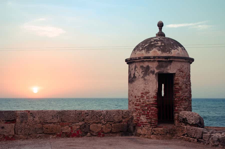 Cartagena City Tour with San Felipe Castle & Old Town Walk - The walking reality: short day, but still a full route