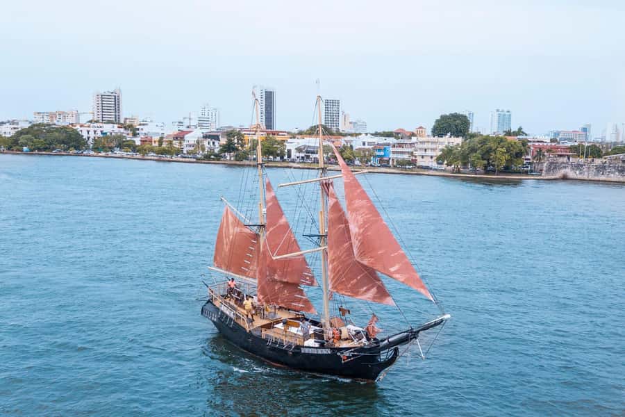 Cartagena, CO: Sunset Skyline Pirate Boat Tour with Drinks - Price and value: what $50 buys beyond the pirate theme
