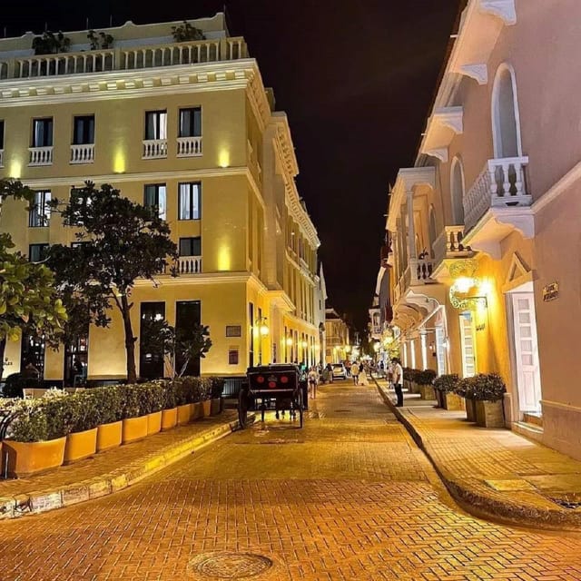 Cartagena: COLLONIAL HORSE DRAWN CARRIAGE by THE OLD CITY - Riding Through Cartagena’s Colonial Streets, Without the Rush