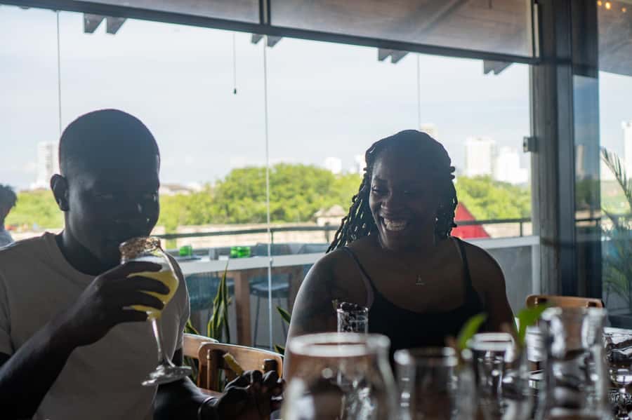Cartagena: Colombian Cocktail Masterclass - Snacks and water, plus the realistic pacing of a 90-minute class